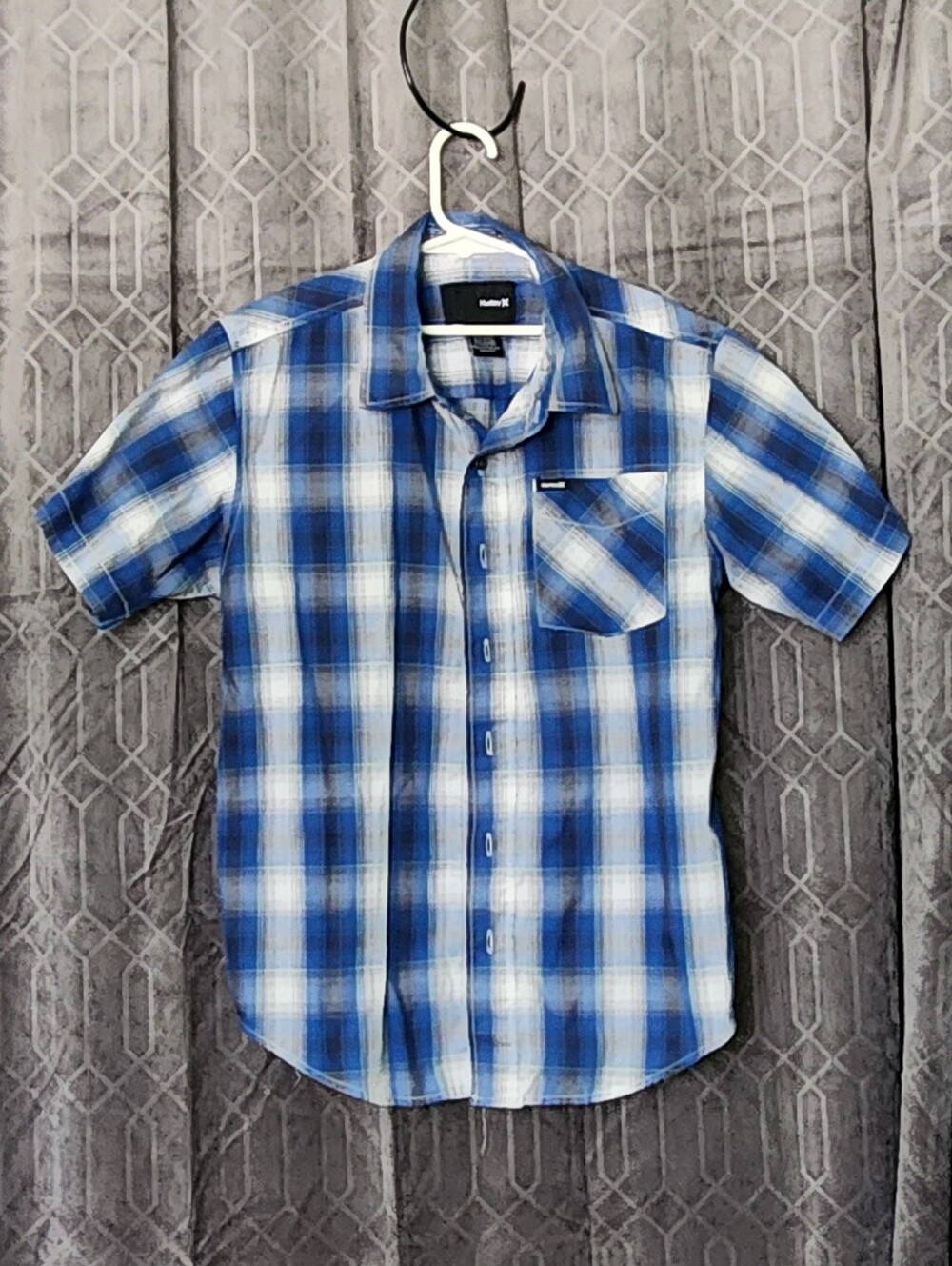 Hurley Boy's Blue and White Plaid Button-Down Shirt Size M